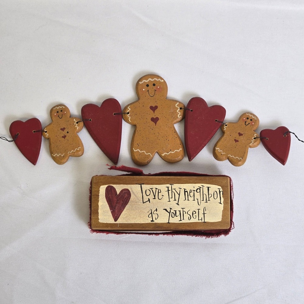 Rustic Wooden Gingerbread Cookie Heart Decor, Wire Garland‎ and Wooden Sign